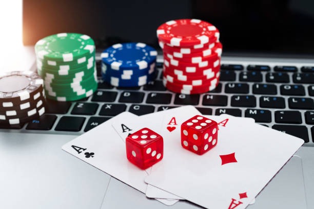 Evolution Gaming live dealer studio streaming blackjack on redmitoto slot